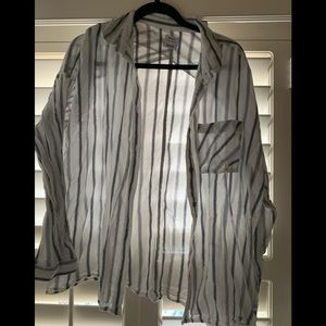 Stripped long sleeve button down